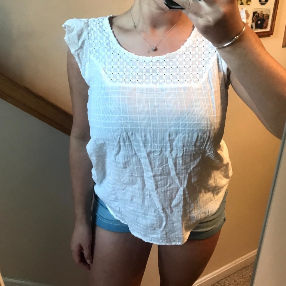 Cute blouse - Picture 1 of 2